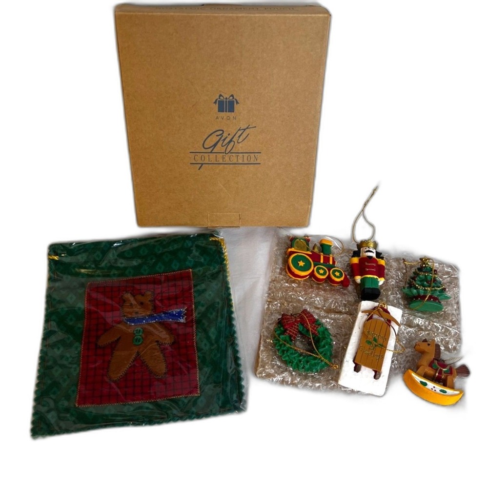 Avon NEW Nostalgic Ornament Pouch w/ Hand Painted Resin Ornaments Christmas Gift